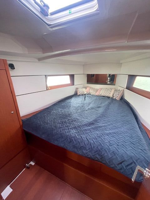 slider 2 Beneteau Oceanis 38.1